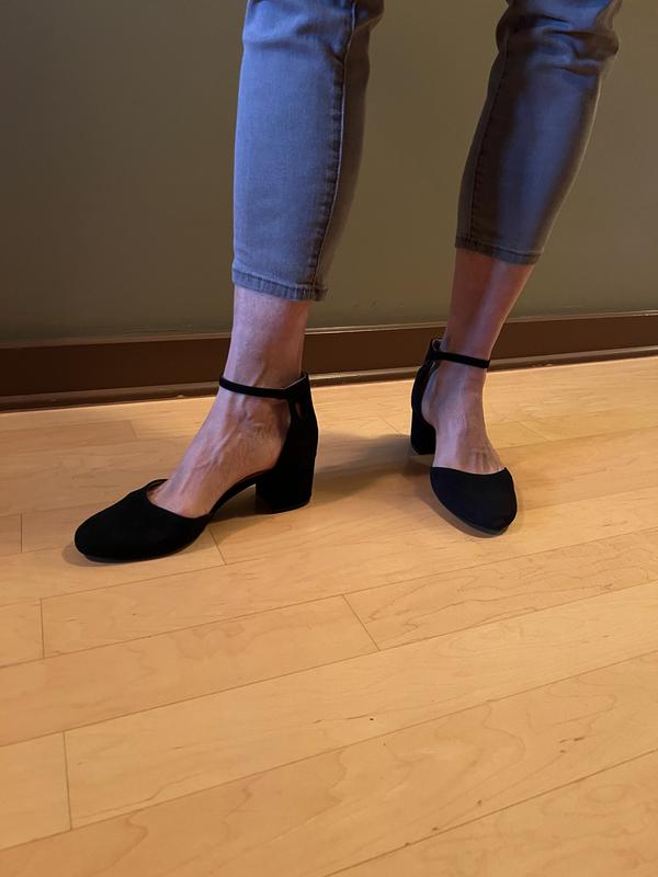 Love the look of these pumps!!!