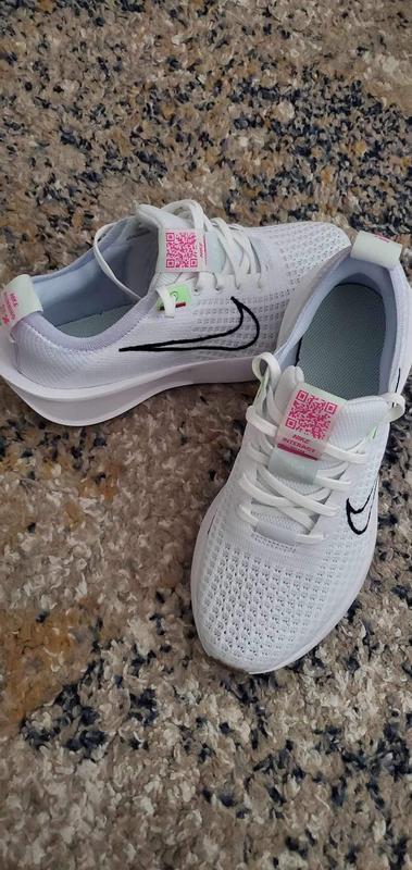 elverys nike womens runners