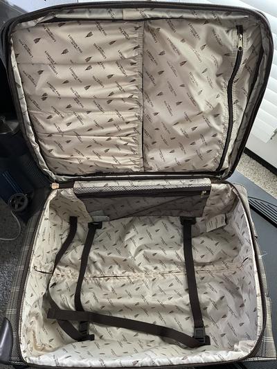 Lots of room; great pockets!