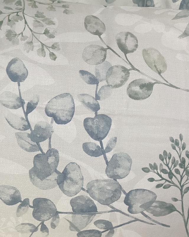 Showing close up of pattern and color