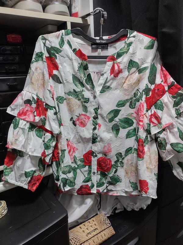 Customer carousel item 3.