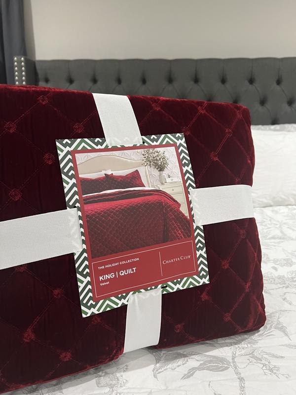 Shipped so perfectly and the color is rich and dark!