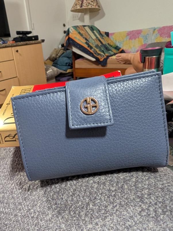 Customer carousel item 1.