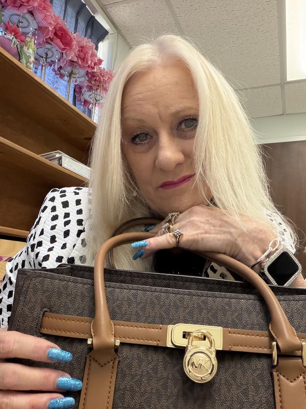 Customer carousel item 1.