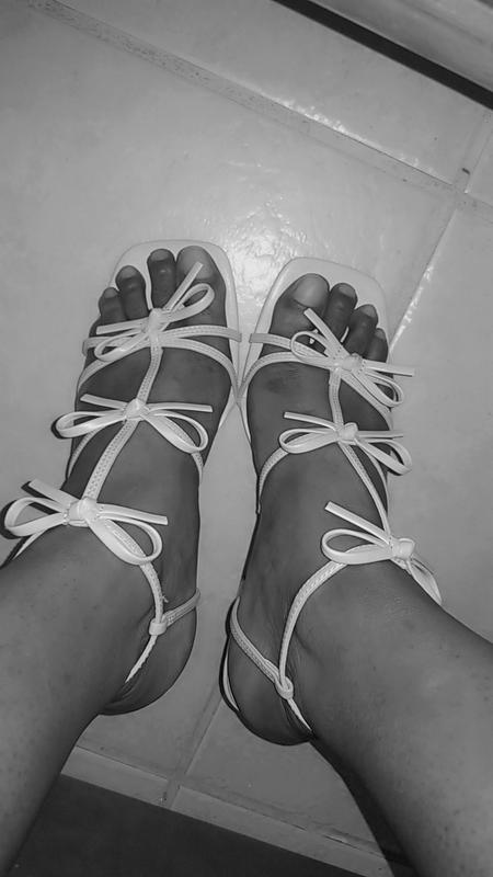 I love it and the bows on top,so cutesy .