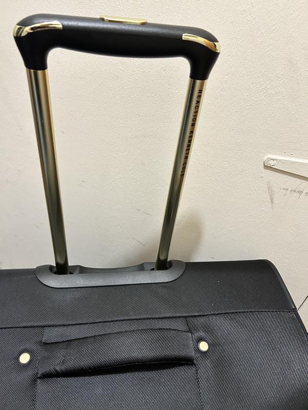 Customer carousel item 9.