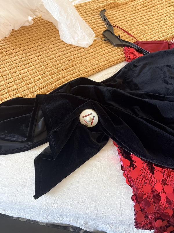 Great dress but Macys forgot to remove the sensor!