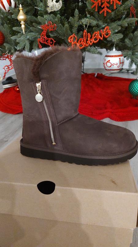 【大特価】UGG Classic Short Bailey Zip Suede ブーツ UGG® Bailey Zip Short Booties - Macy's