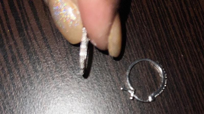 I like them but they’re thin & the clasp seems too loose. I had to bite it slightly to msgs sure it stayed secured.