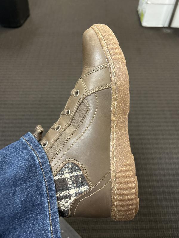 Customer carousel item 1.