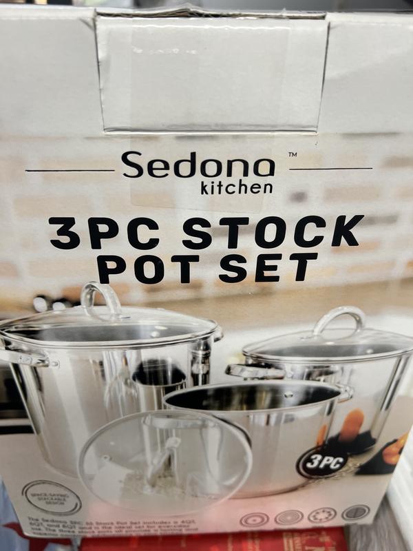 Missing 1 lid & 1 pot old burned!