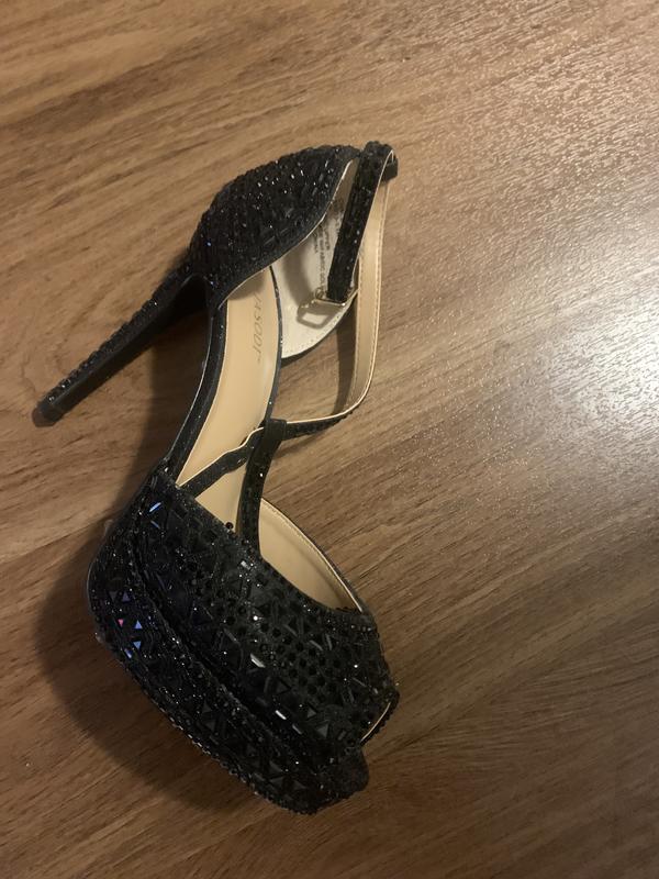 🗣️The eye catcher’s 👠👠