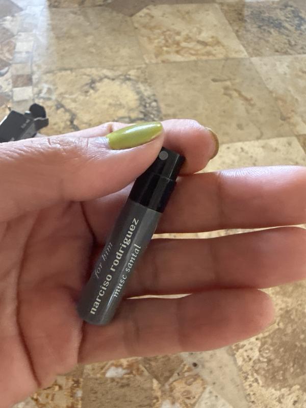 Customer carousel item 9.