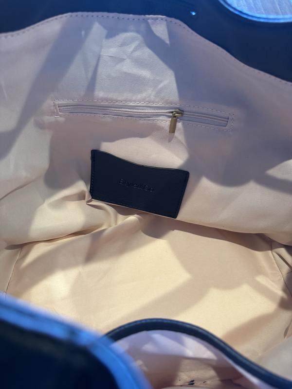 Customer carousel item 6.