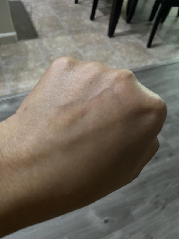 Moisturizing sunscreen