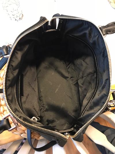 very nice lining, with good sized pockets