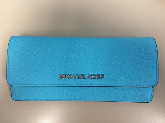 Aquamarine/silver color