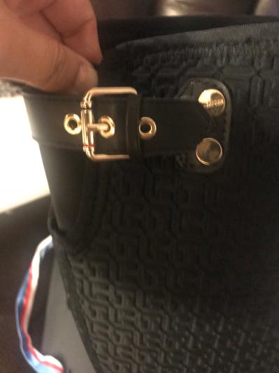 The buckle detail is beautiful