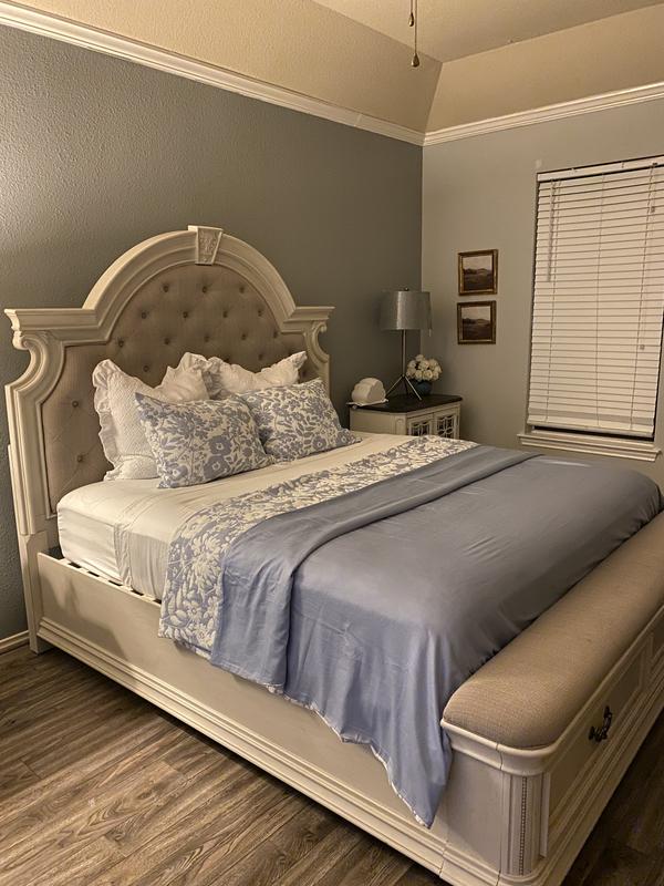Bed with Reverse Solid Blue side