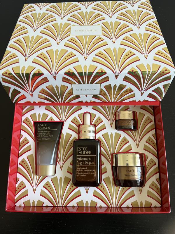 ESTEE LAUDER Night Repair セット　ギフト　プレゼント用 Estée Lauder 4-Pc. Advanced Night Repair Skincare Regimen