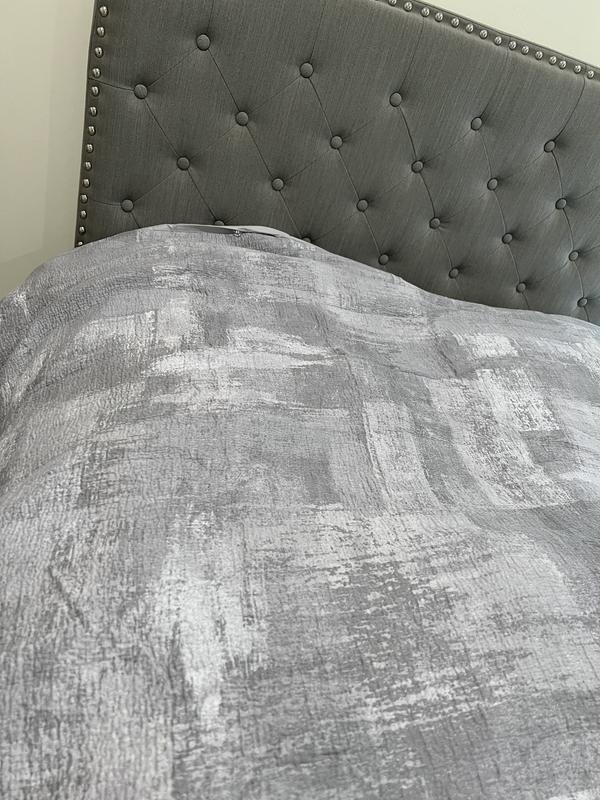 Customer carousel item 4.