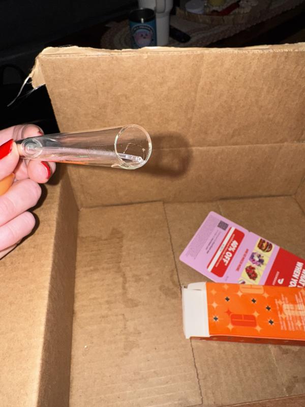 Perfume came broken, can’t return.