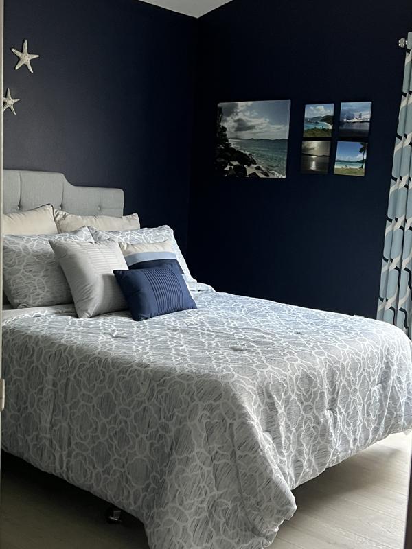 Customer carousel item 9.