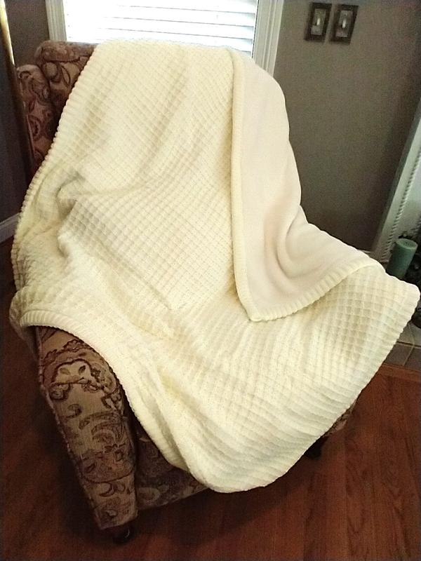 Waffle knit faux fur throw - nice and cozy!