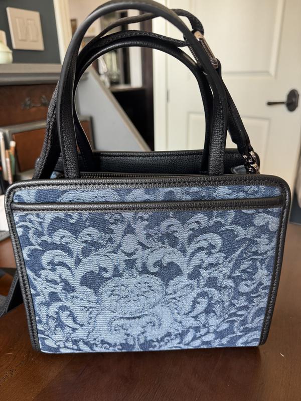 Customer carousel item 1.