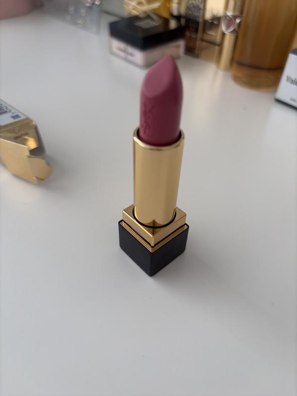 Customer carousel item 3.