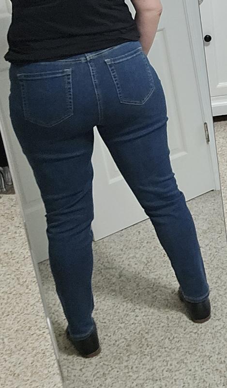 Great stretch and comfort (I size up 1 size if buying white)