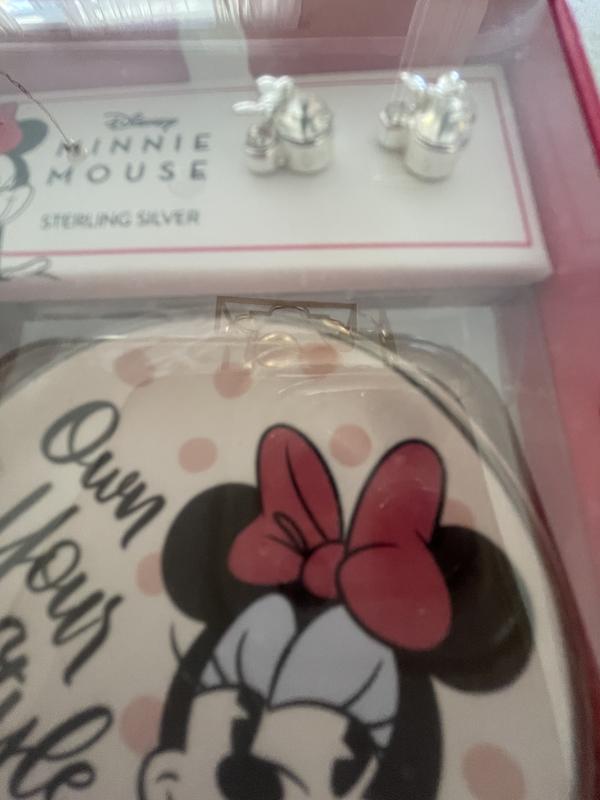 The width of the earrings are a bit thick.