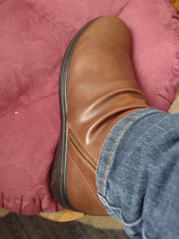 My New Easy Street Women's Boots fit comfortably