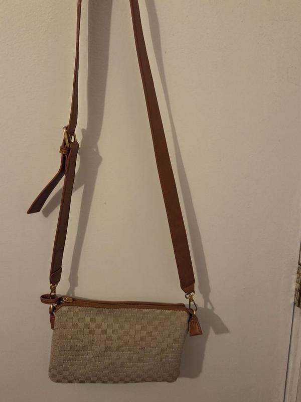 Customer carousel item 3.