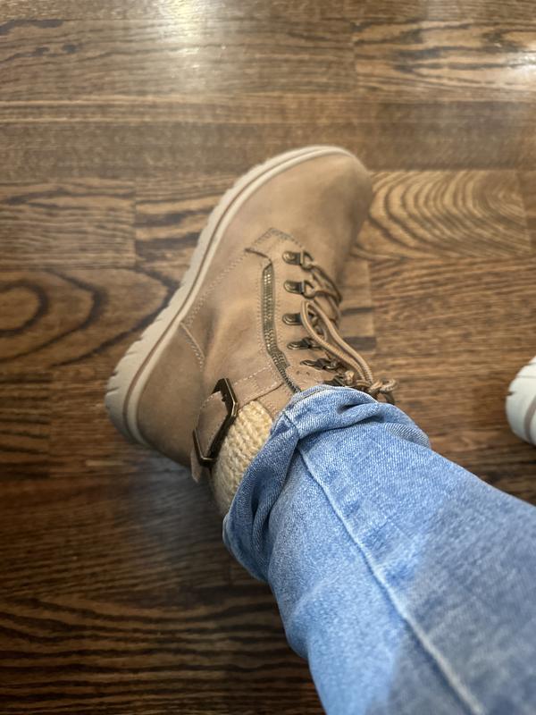 Customer carousel item 3.