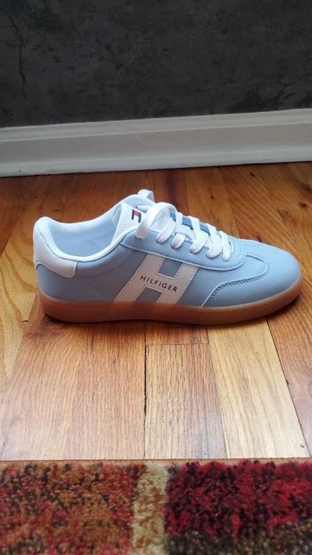 Tommy Hilfiger Women's Maisie Low Profile Lace-Up Sneakers