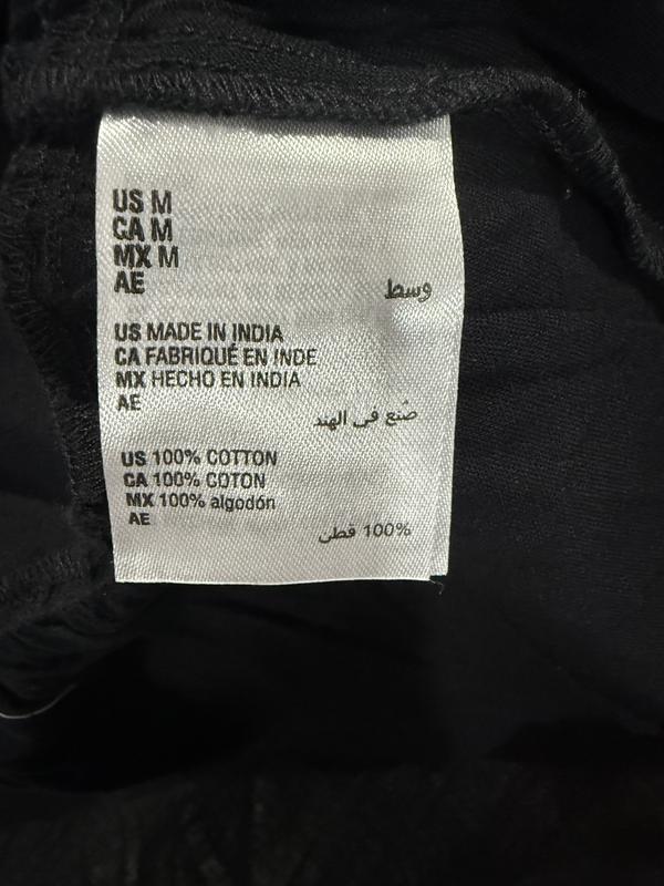 Very thin paper light material even though it’s 100% cotton