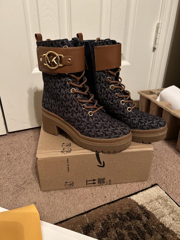 Love the MK buckle at the top and MK pattern all over