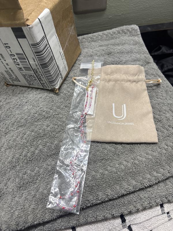 I was supposed to get gold chain and cross