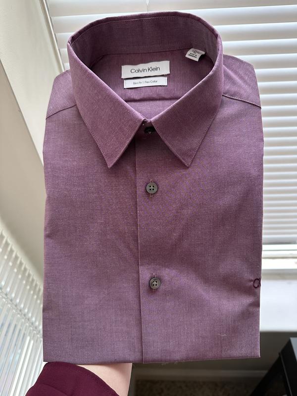 Totally wrong color; see my actually burgundy shirt sleeve.