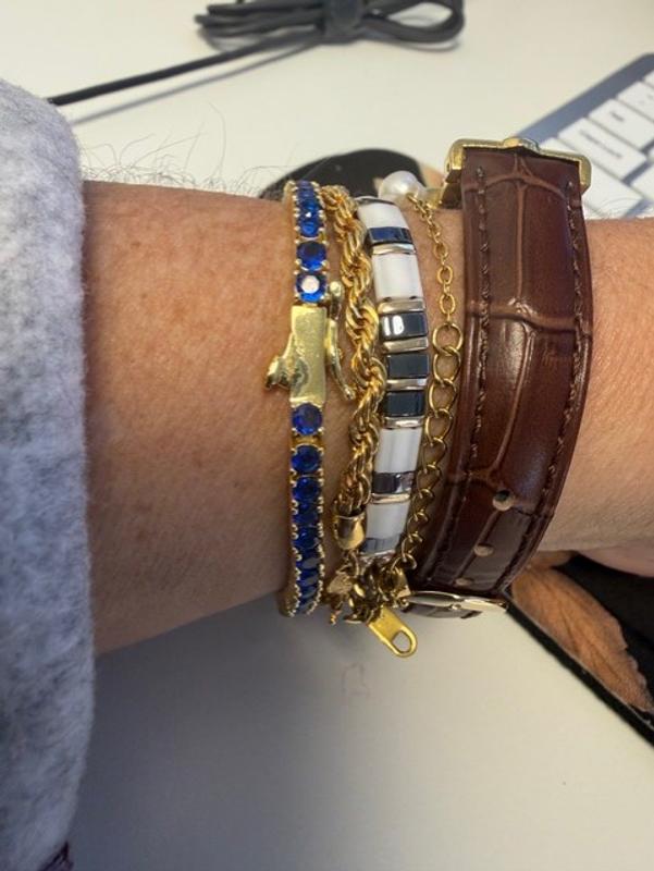 Customer carousel item 3.