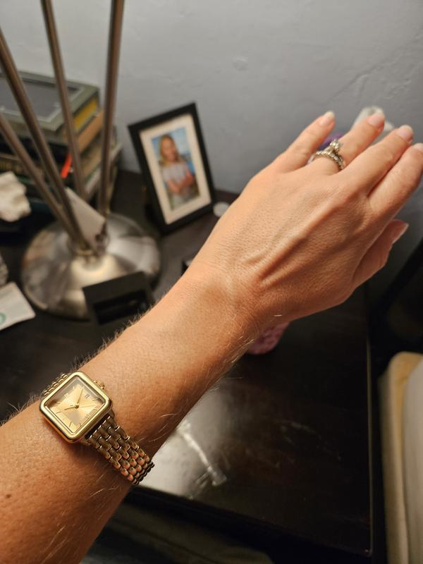 Customer carousel item 10.