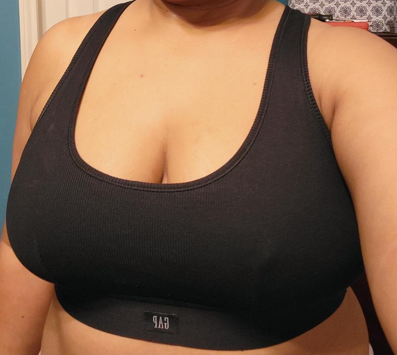 Does not hold everything in place as you move around during normal activities.