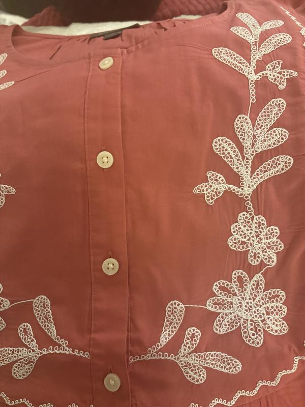 Front view with buttons