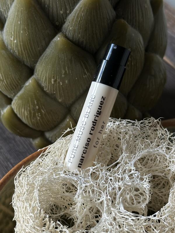 Customer carousel item 5.