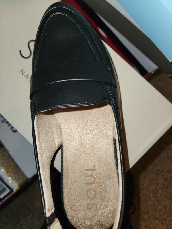 Plain top,  not what was advertised.