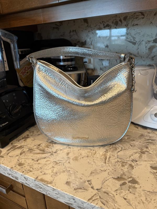 This is how the bag looks filled, the top just doesn't lay right