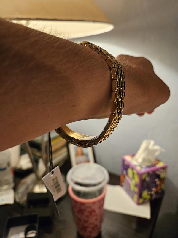 Customer carousel item 11.