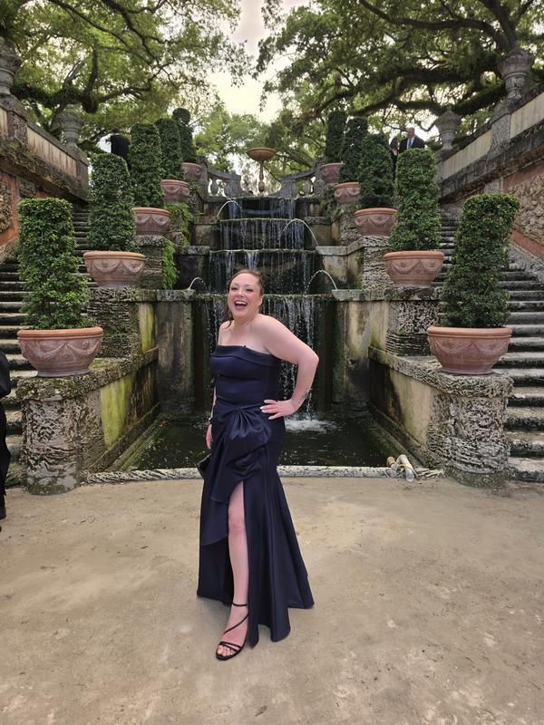 Customer carousel item 3.