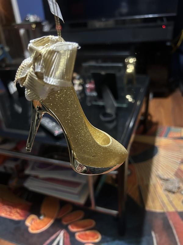 Customer carousel item 10.